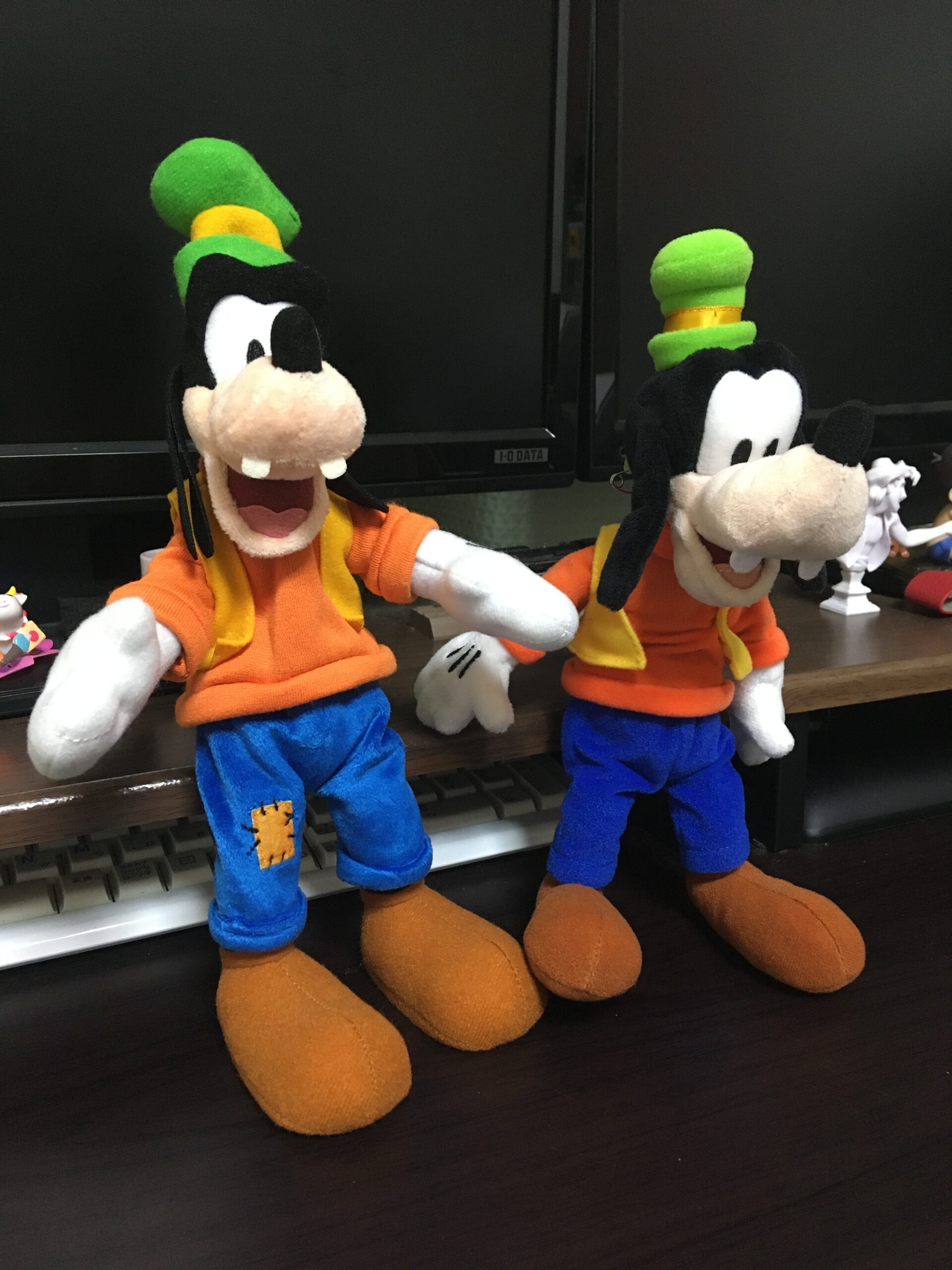 ディズニー　グーフィー　ぬいぐるみ2個セット