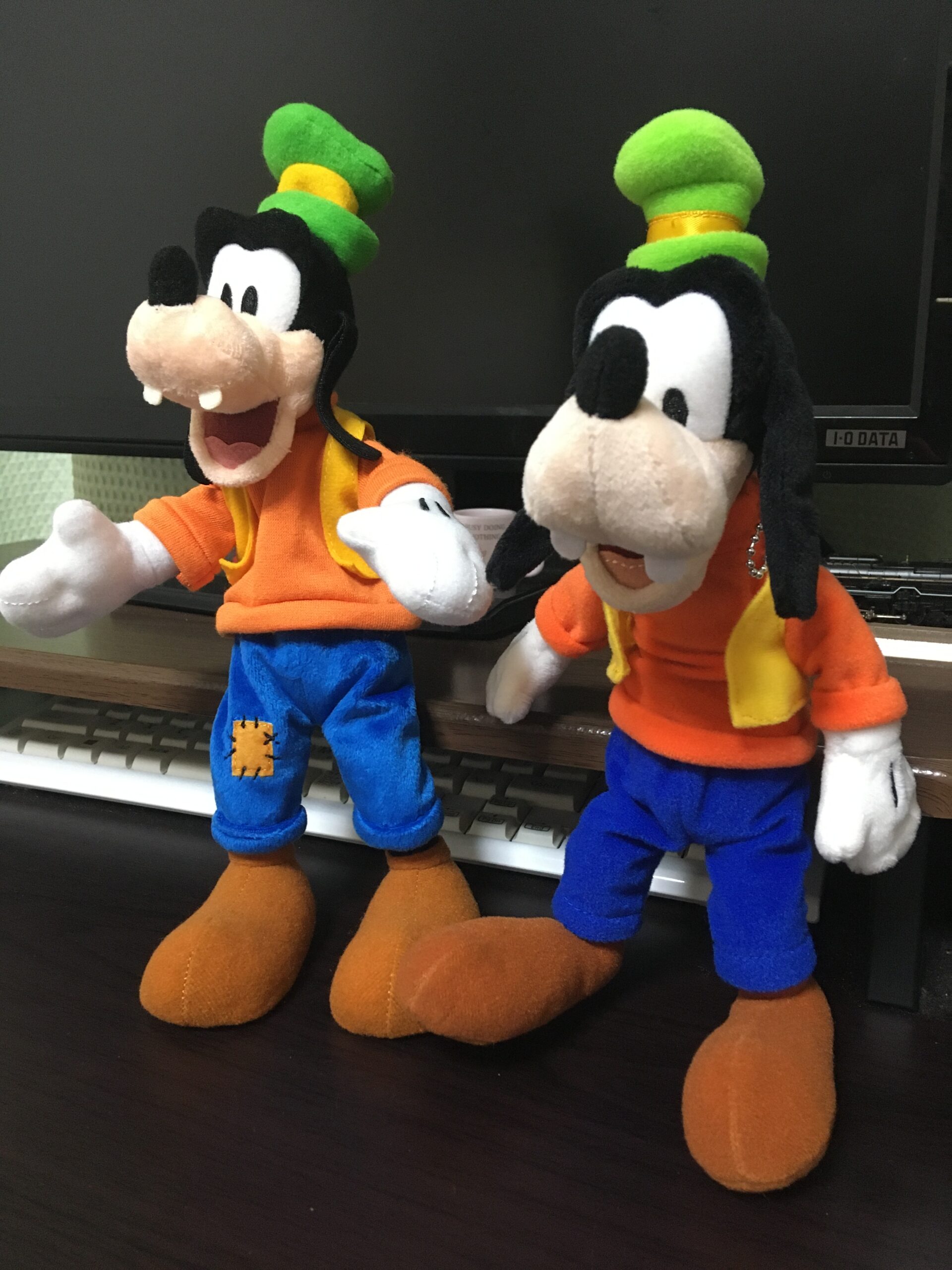ディズニー　グーフィー　ぬいぐるみ2個セット