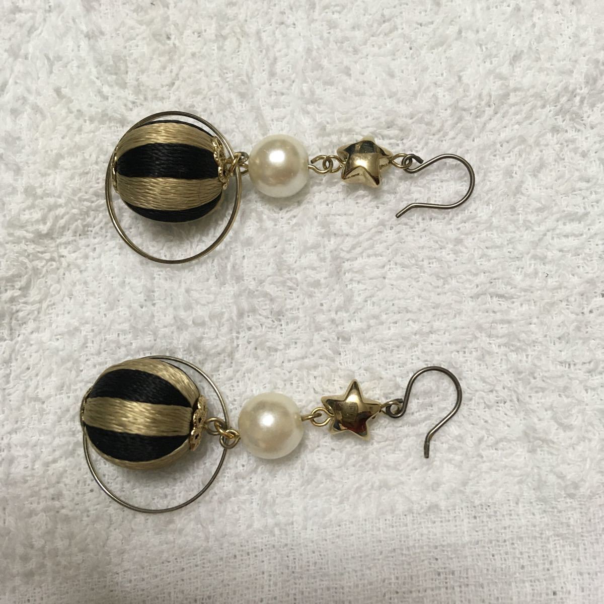 ファッションピアス　リングピアス　1ペア